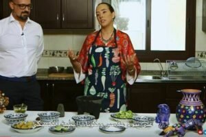 la embajadora cocinando mexicano