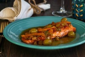 pescado a la veracruzana con aceitunas